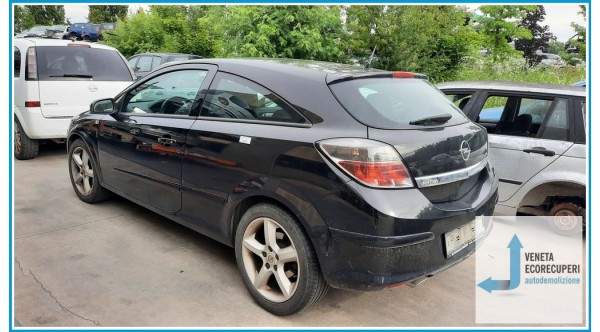 OPEL ASTRA A04 del 2005 parti usate e ricambi - Tipo Motore Z16XEP