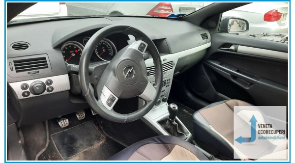 OPEL ASTRA A04 del 2005 parti usate e ricambi - Tipo Motore Z16XEP