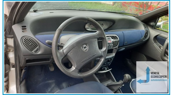 LANCIA Y  del 2002 parti usate e ricambi