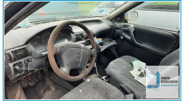 OPEL ASTRA T92 del 1997 parti usate e ricambi - Tipo Motore X17DT