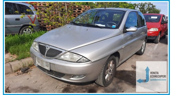 LANCIA Y  del 2002 parti usate e ricambi