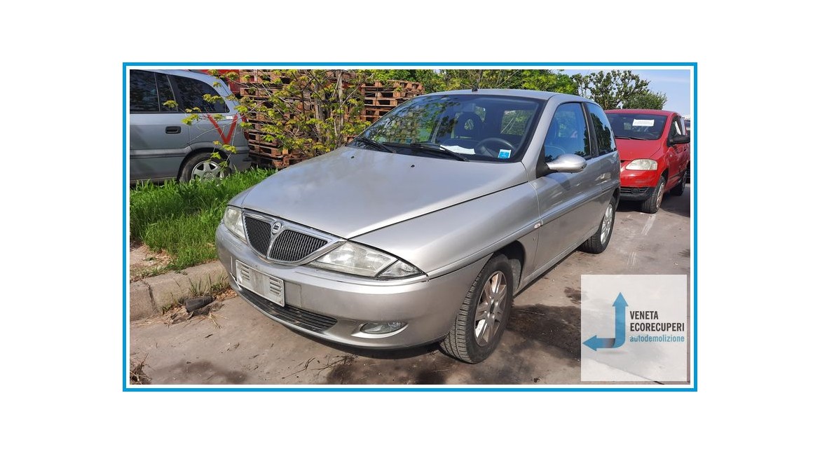 LANCIA Y  del 2002 parti usate e ricambi