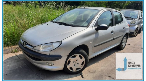PEUGEOT 206  del 2000 parti usate e ricambi - Tipo Motore KFX