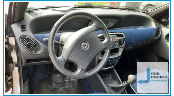 LANCIA Y  del 2002 parti usate e ricambi