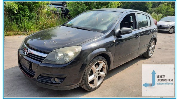 OPEL ASTRA A04 del 2004 parti usate e ricambi - Tipo Motore Z17DTH