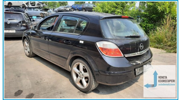 OPEL ASTRA A04 del 2004 parti usate e ricambi - Tipo Motore Z17DTH