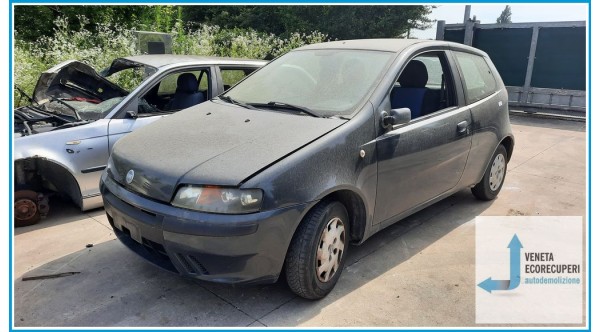 FIAT PUNTO 1N/1P del 2002 parti usate e ricambi - Tipo Motore 188A4000