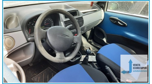 FIAT PUNTO 1N/1P del 2002 parti usate e ricambi - Tipo Motore 188A4000