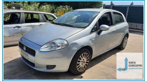 FIAT GRANDE PUNTO 2Y del 2006 parti usate e ricambi - Tipo Motore 199A4000