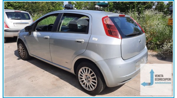 FIAT GRANDE PUNTO 2Y del 2006 parti usate e ricambi - Tipo Motore 199A4000