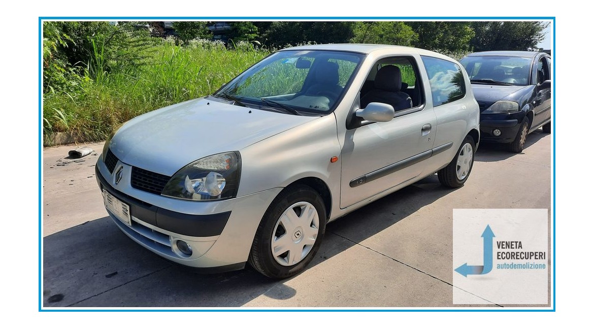 RENAULT CLIO 2a Serie  del 2002 parti usate e ricambi - Tipo Motore D7FG7