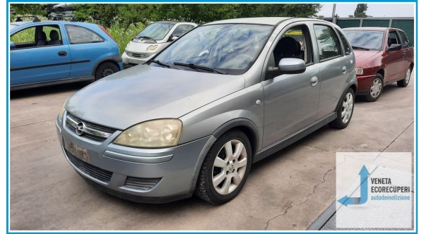 OPEL CORSA X01 del 2006 parti usate e ricambi - Tipo Motore Z10XEP