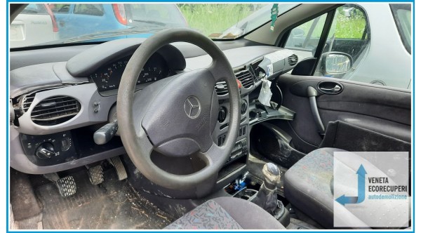 MERCEDES-BENZ Classe A W168 del 1999 parti usate e ricambi - Tipo Motore 668940