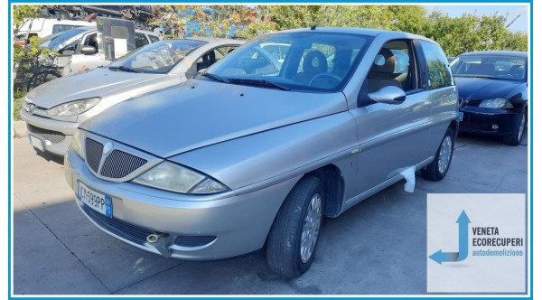 LANCIA Y  del 2004 parti usate e ricambi