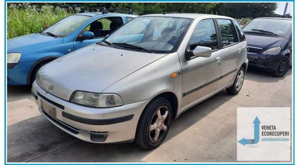 FIAT PUNTO 1a Serie  del 1997 parti usate e ricambi - Tipo Motore 176A8000