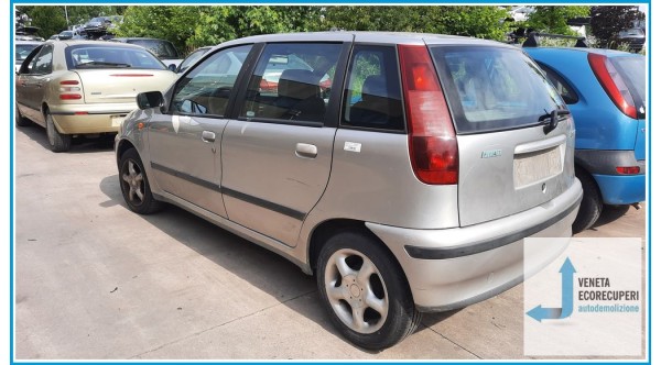 FIAT PUNTO 1a Serie  del 1997 parti usate e ricambi - Tipo Motore 176A8000