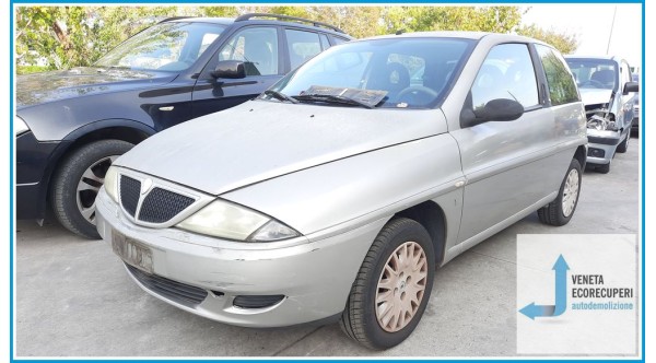 LANCIA Y  del 2001 parti usate e ricambi