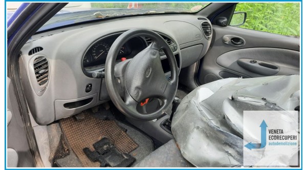 FORD FIESTA DX del 1999 parti usate e ricambi - Tipo Motore J4J
