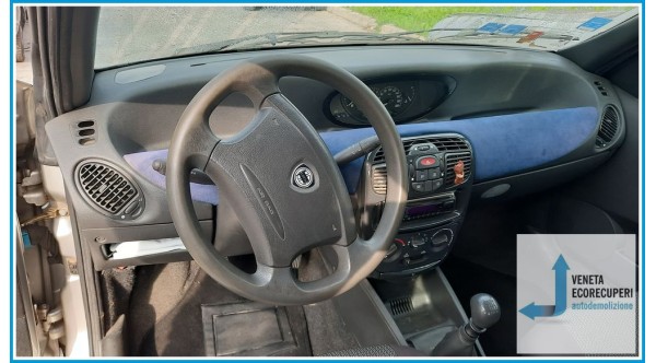 LANCIA Y  del 2003 parti usate e ricambi