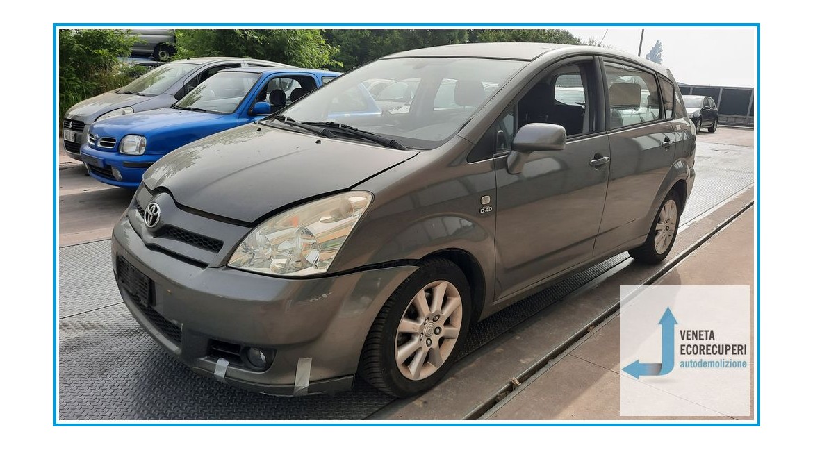 TOYOTA COROLLA VERSO  del 2005 parti usate e ricambi - Tipo Motore 1CDFTV