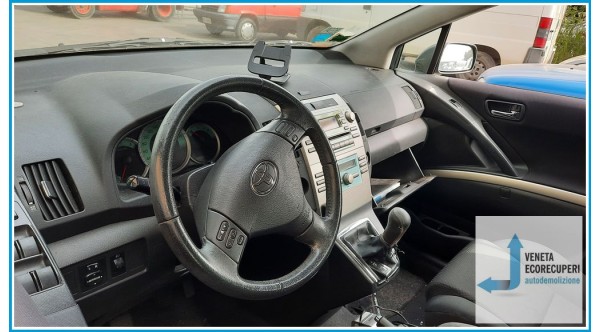 TOYOTA COROLLA VERSO  del 2005 parti usate e ricambi - Tipo Motore 1CDFTV