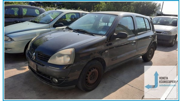 RENAULT CLIO 2a Serie  del 2004 parti usate e ricambi - Tipo Motore K9KA7