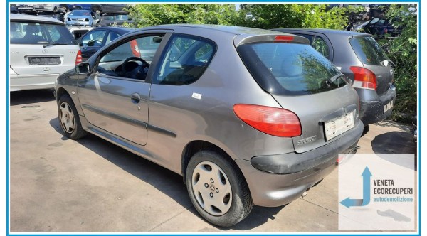 PEUGEOT 206  del 1999 parti usate e ricambi - Tipo Motore HFZ