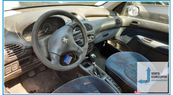 PEUGEOT 206  del 1999 parti usate e ricambi - Tipo Motore HFZ