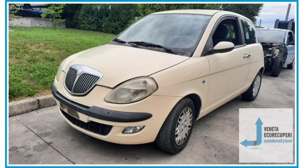 LANCIA YPSILON TE del 2004 parti usate e ricambi