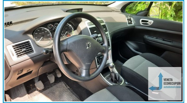 PEUGEOT 307  del 2005 parti usate e ricambi - Tipo Motore KFU