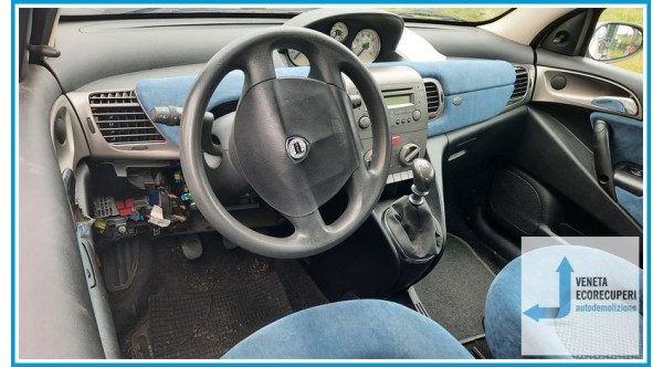 LANCIA YPSILON TE del 2004 parti usate e ricambi