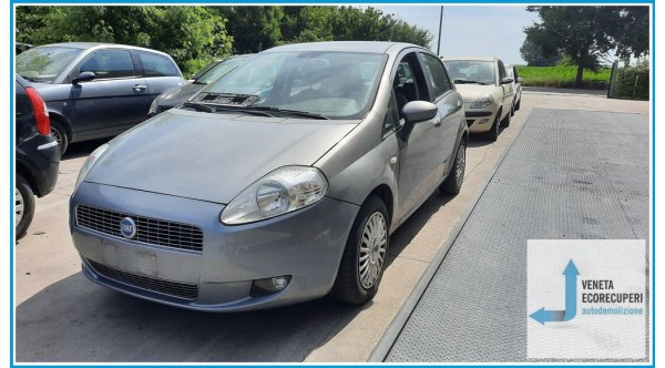 FIAT GRANDE PUNTO 2Y del 2006 parti usate e ricambi - Tipo Motore 199A4000