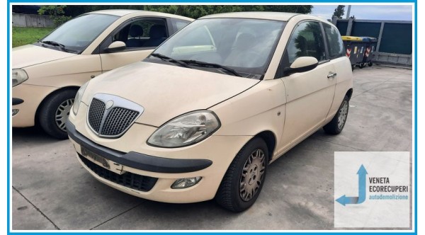 LANCIA YPSILON TE del 2004 parti usate e ricambi