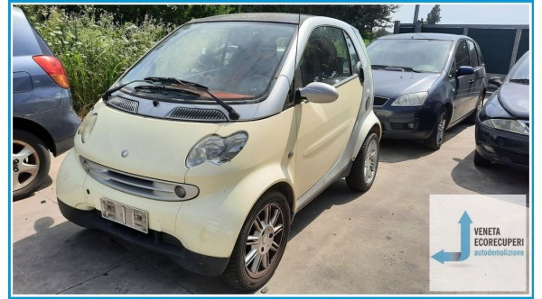 SMART COUPE' C450 del 2003 parti usate e ricambi - Tipo Motore 15