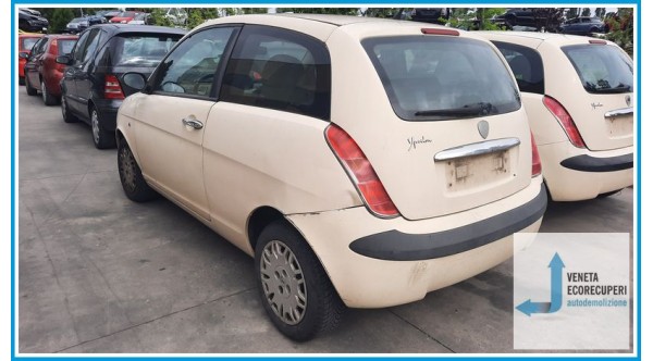 LANCIA YPSILON TE del 2004 parti usate e ricambi