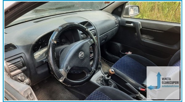 OPEL ASTRA T98 del 2000 parti usate e ricambi - Tipo Motore X14XE