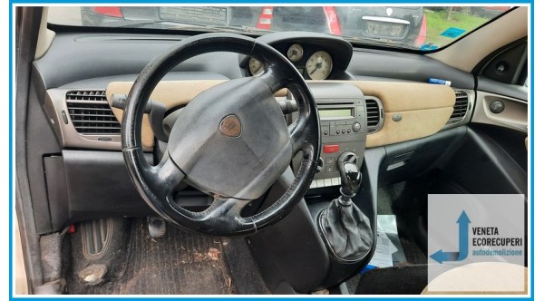 LANCIA YPSILON TE del 2004 parti usate e ricambi