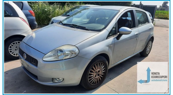 FIAT GRANDE PUNTO 4C del 2008 parti usate e ricambi - Tipo Motore 199A3000