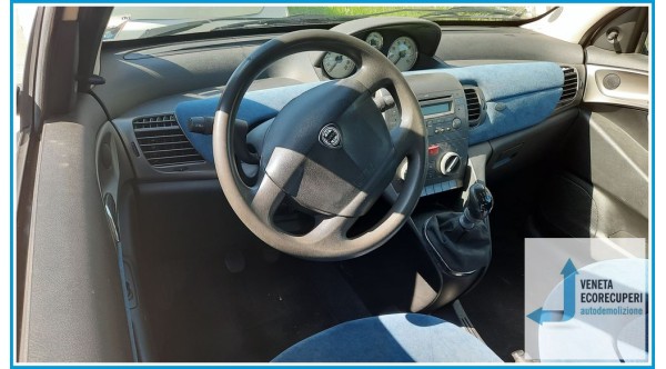 LANCIA YPSILON TE del 2005 parti usate e ricambi