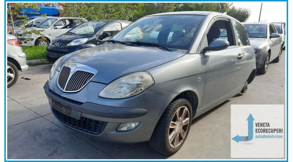 LANCIA YPSILON TE del 2003 parti usate e ricambi