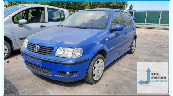 VOLKSWAGEN POLO 3a Serie  del 2000 parti usate e ricambi - Tipo Motore AKK