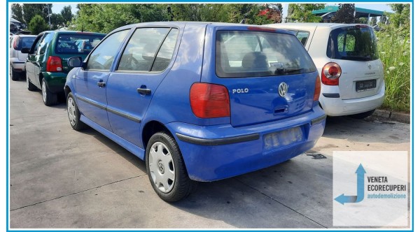 VOLKSWAGEN POLO 3a Serie  del 2000 parti usate e ricambi - Tipo Motore AKK