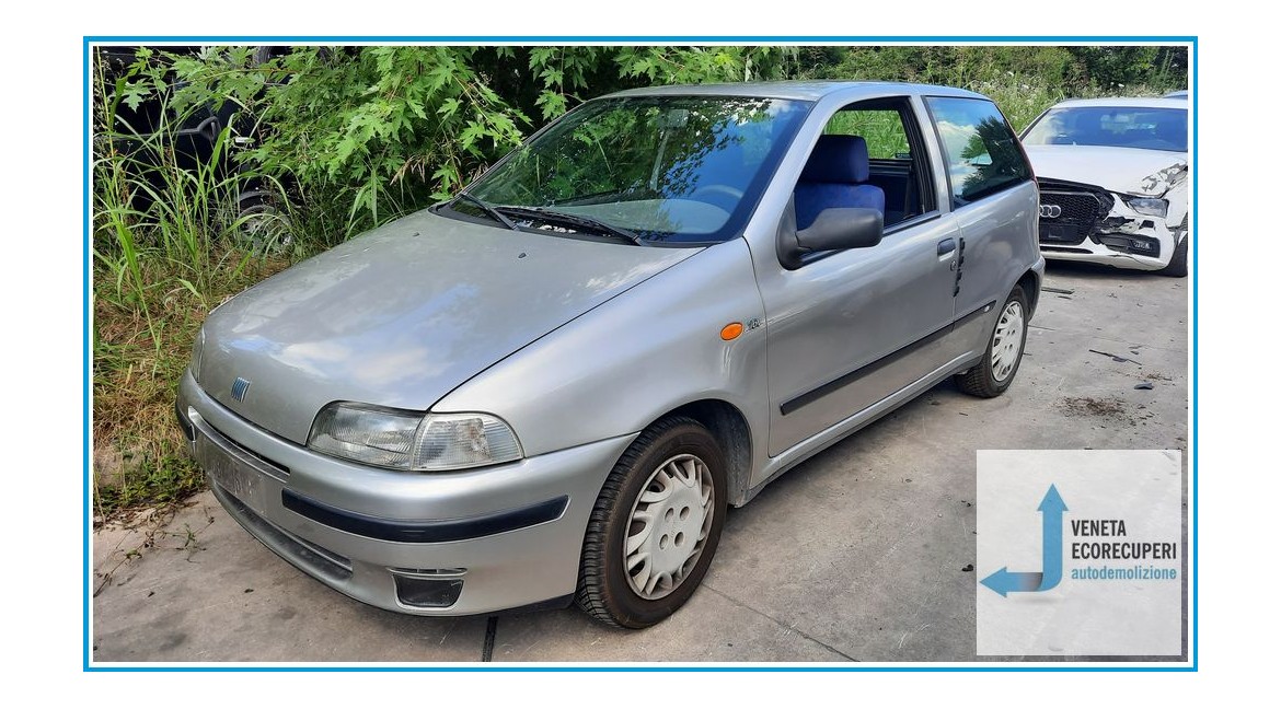 FIAT PUNTO 1a Serie  del 1999 parti usate e ricambi - Tipo Motore 176B9000
