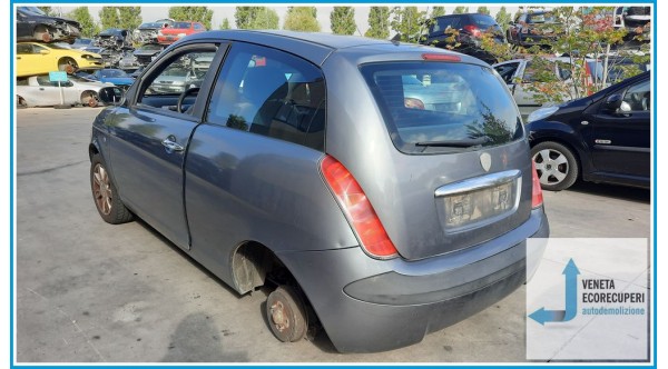 LANCIA YPSILON TE del 2003 parti usate e ricambi