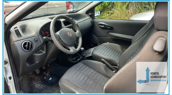 FIAT PUNTO CLASSIC 2U del 2009 parti usate e ricambi - Tipo Motore 188A4000