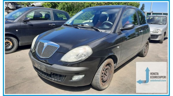 LANCIA YPSILON TE del 2004 parti usate e ricambi