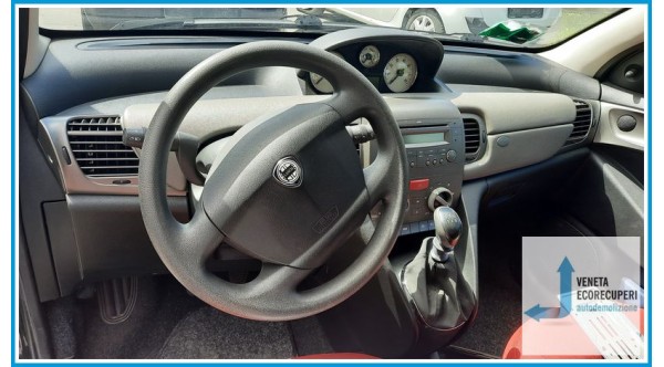 LANCIA YPSILON TE del 2004 parti usate e ricambi