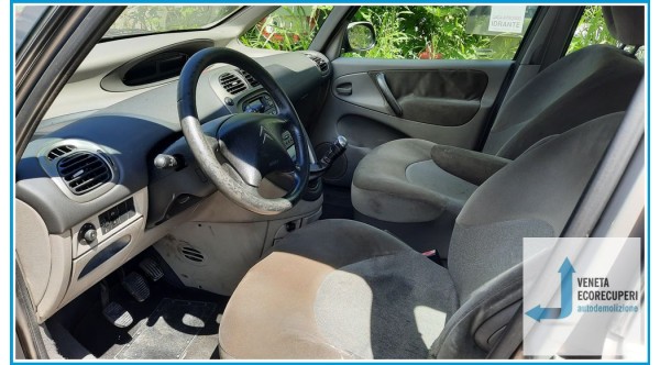CITROEN XSARA PICASSO  del 2004 parti usate e ricambi - Tipo Motore RHY