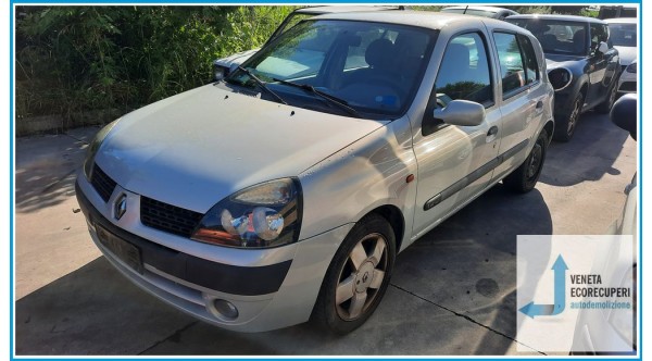 RENAULT CLIO 2a Serie  del 2001 parti usate e ricambi - Tipo Motore K4JC7