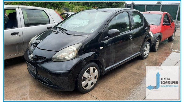 TOYOTA AYGO 1a Serie  del 2008 parti usate e ricambi - Tipo Motore 1KRFE